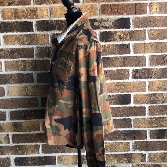 MADEWELL Northward Cropped Army Jacket in Cottontail Camo: Sherpa Edition - Picture 9 of 14